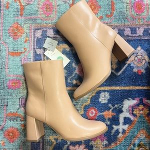 NWT Janelle A New Day Boots Target Almond Toe Tan Neutral NEW memory foam 8.5 sz
